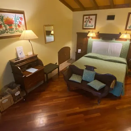 Farm stay Relais Abbazia Santa Anastasia & Winery
