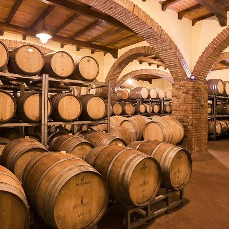 Farm stay Relais Abbazia Santa Anastasia & Winery *