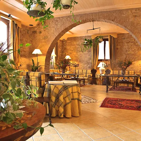 Farm stay Relais Abbazia Santa Anastasia & Winery *