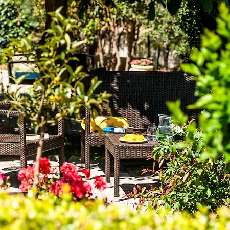 Farm stay Relais Abbazia Santa Anastasia & Winery