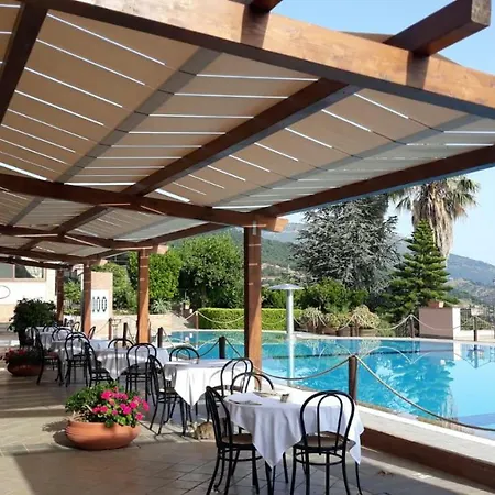 Farm stay Relais Abbazia Santa Anastasia & Winery *